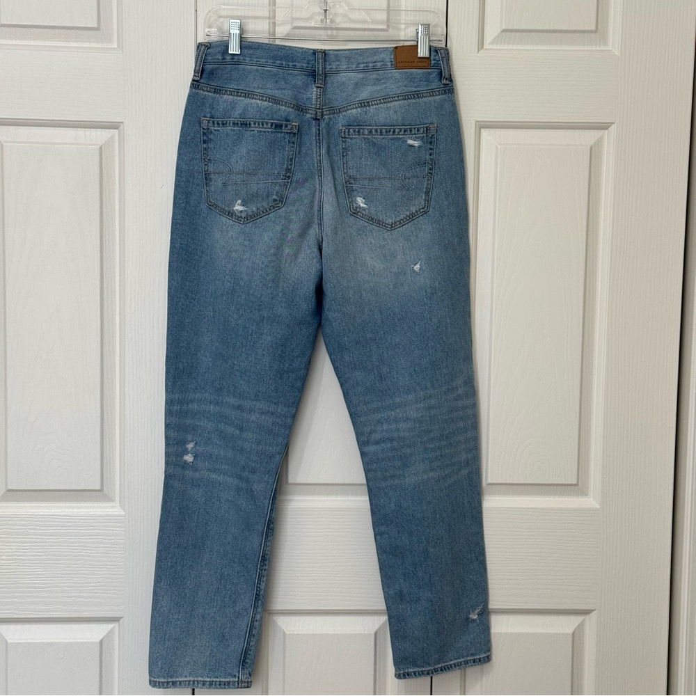 American Eagle Mom Jean Size 8 Regular Distressed Ripped Knees - Picture 2 of 16